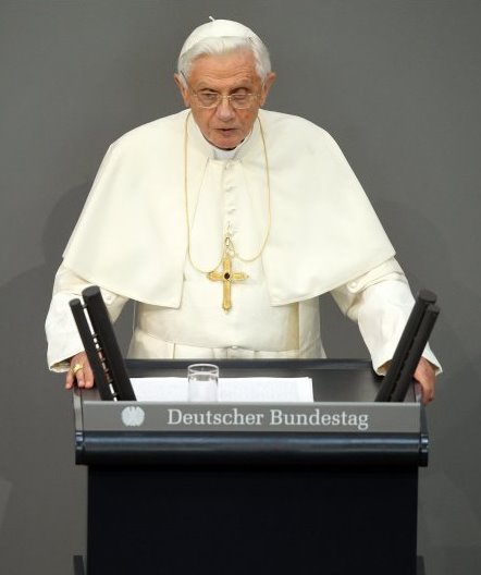Pope Benedict XVI - 02b