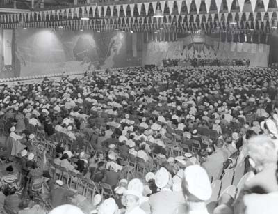 Crowd of Quebec City congress