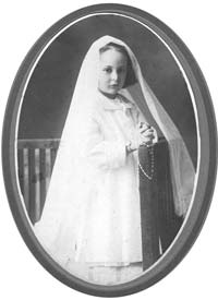 Gilberte Côté-Mercier first communion