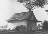 a summer cottage at L'Annonciation