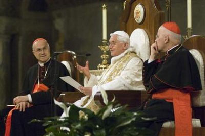 Benedict XVI answering questions