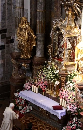 Benedict XVI at Prague