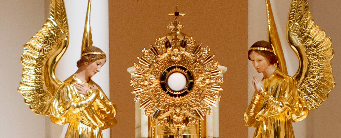 Monstrance with Angels